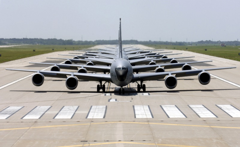 KC-135R Elephant Walk